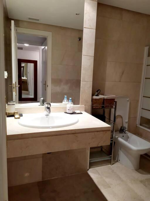 Apartamento Deluxe Puerto Banus Lägenhet Marbella Exteriör bild